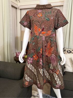 Brown Hand-Drawn BATIK Floral & Phoenix Print Short-Sleeve Dress